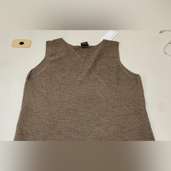 Women’s Large Diagonal Oak 100% Wool Crepe Sleeveless EILEEN FISHER Top - Picture 16 of 16
